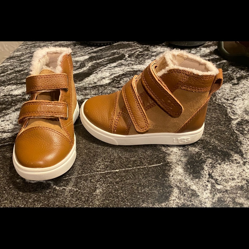 Toddler Ugg Boots size 7!